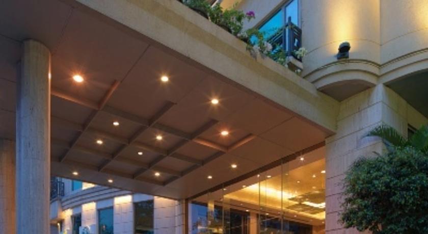 Goldfinch Hotel Bangalore Exterior foto