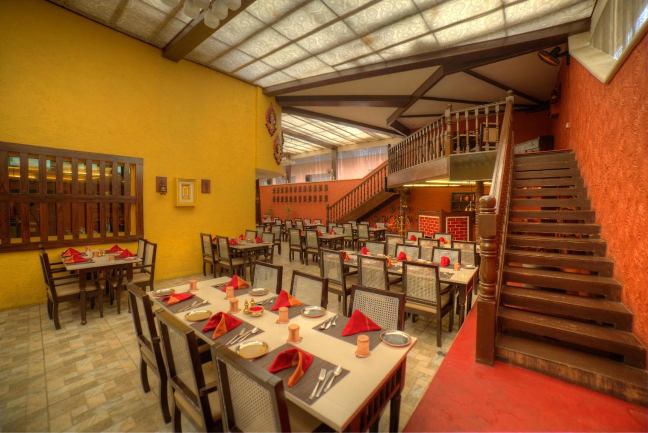 Goldfinch Hotel Bangalore Exterior foto