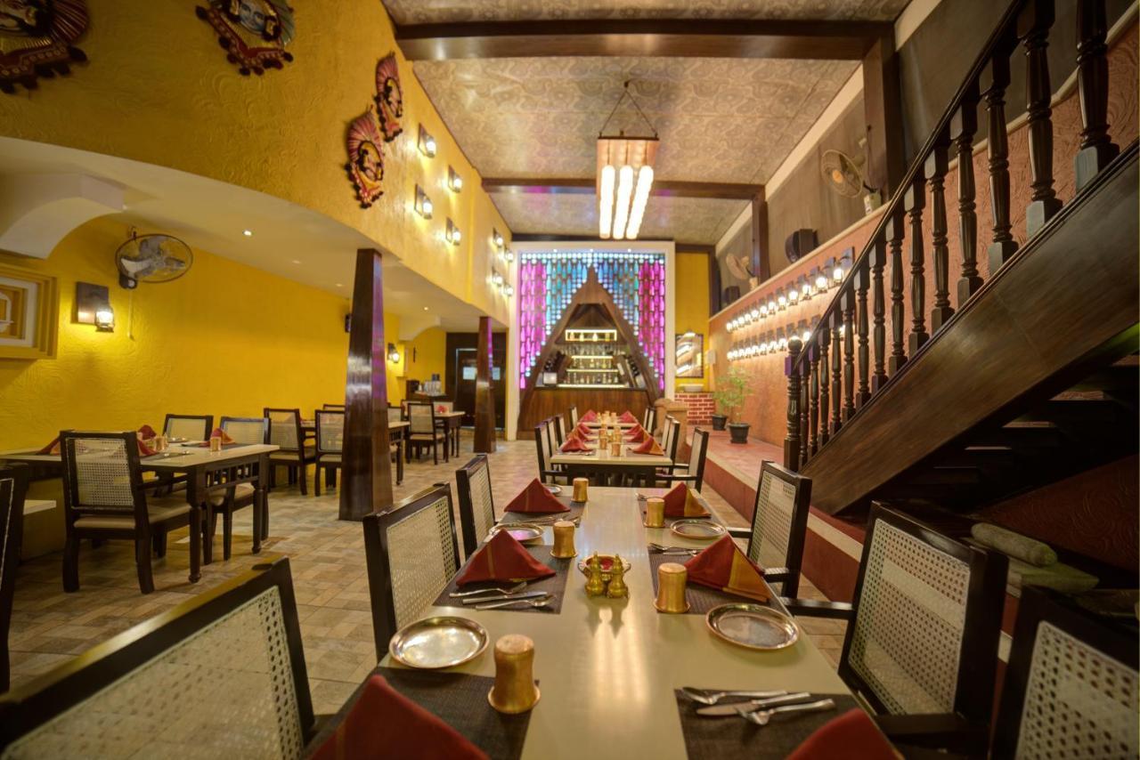 Goldfinch Hotel Bangalore Exterior foto